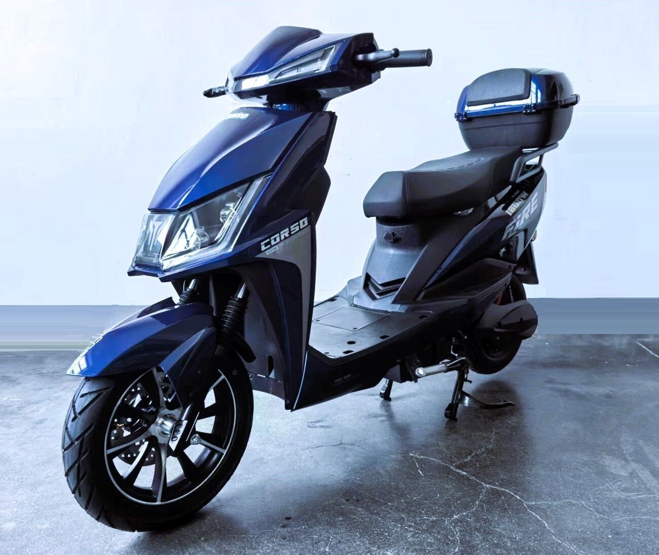クレアー Купить Электроскутер Corso Fire FR-182964 1800W аккумулятор