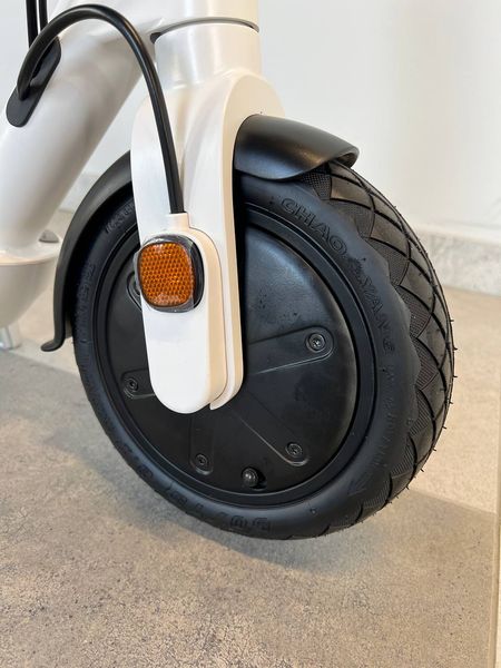 Електросамокат OKAI ES10-NEON Lite White 9", 300(600)W, 7.8Ah, 30km, 25km\h, 20%, NFC, App, 15kg 275434684 фото