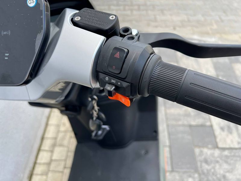 Електроскутер Crosser CR-20 2500W 72V/24Ah 9y69-08 фото