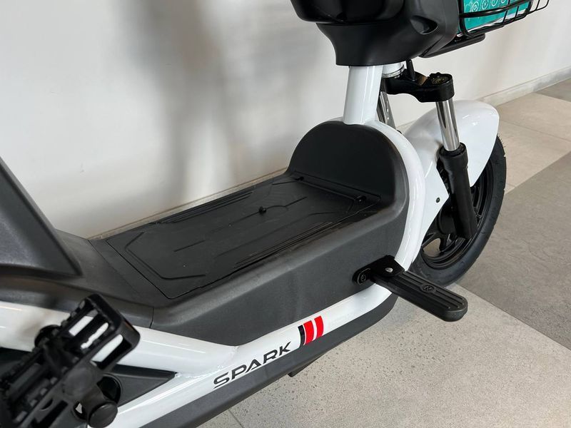 Электроскутер SPARK R1 14" 60V/500W/23Ah белый r93493 фото