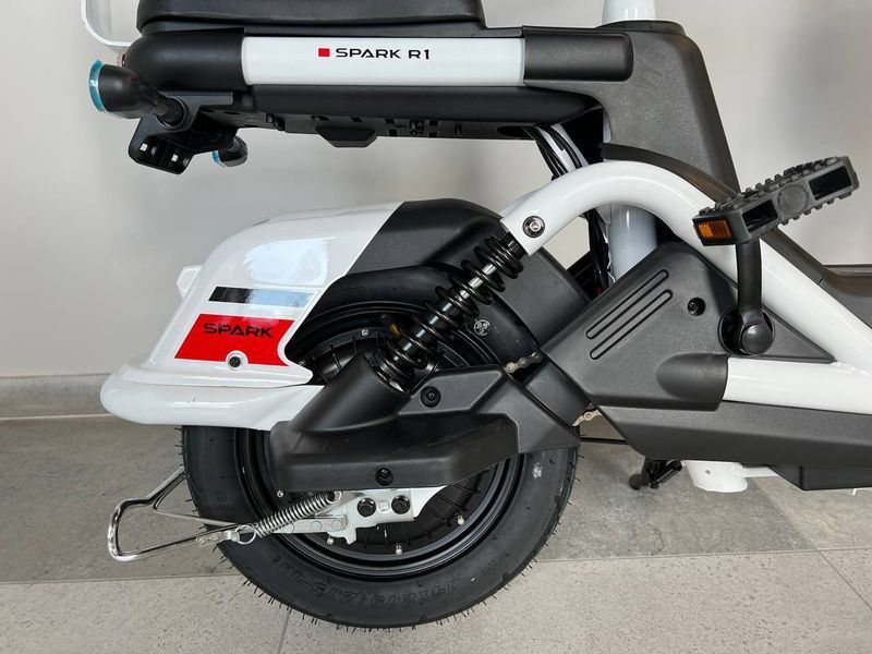 Электроскутер SPARK R1 14" 60V/500W/23Ah белый r93493 фото