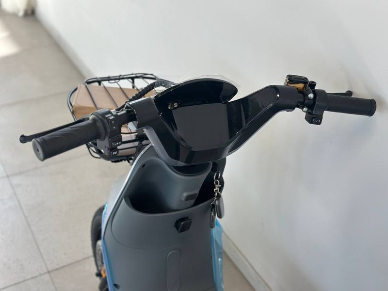 ЕЛЕКТРОСКУТЕР E-TITAN CITY 14" 48V20A 1000w СІРИЙ 43532451 фото