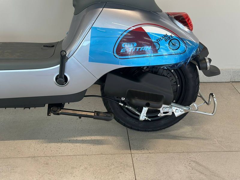 ЕЛЕКТРОСКУТЕР E-TITAN CITY 14" 48V20A 1000w СІРИЙ 43532451 фото