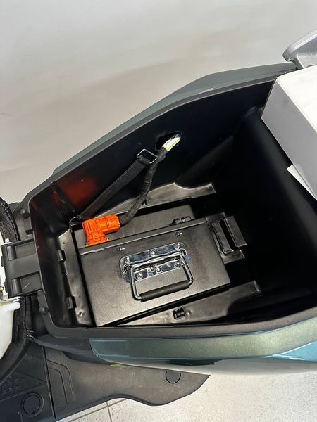 Электроскутер IDemo Thunder PRO W200-LFP 678-98 фото