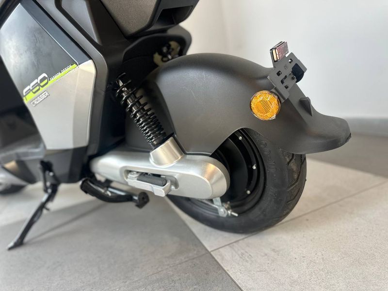 Электроскутер F60 1000W 60v 20ah литиевый аккамулятор 876860-8 фото