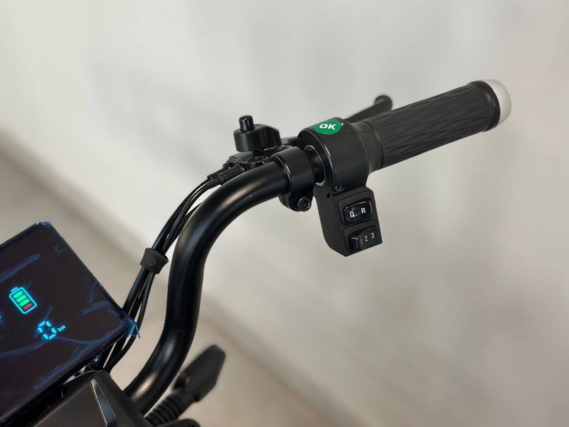 Трехколесный электроскутер Crosser 72V/20AH/1000W 0674l фото