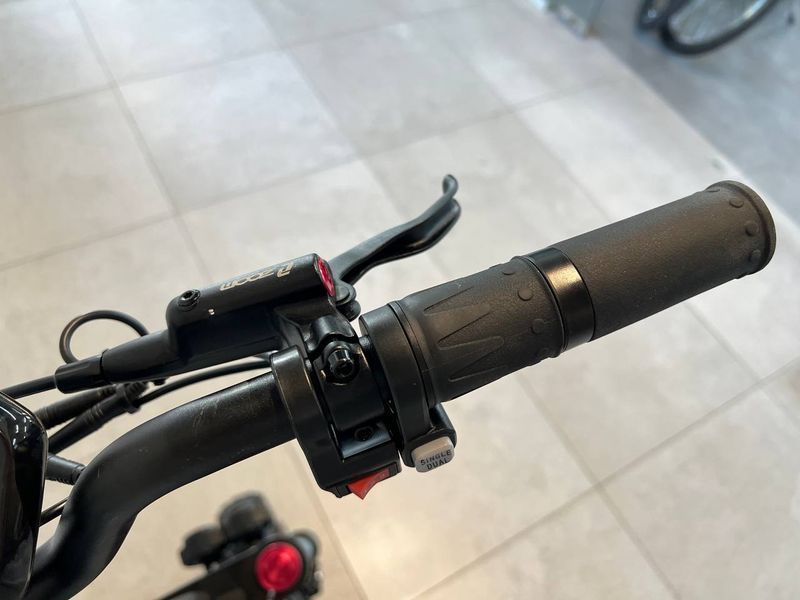 Електросамокат Crosser ROCKET 11" 60V 3200W 26Ah запас 90км 678756-6 фото