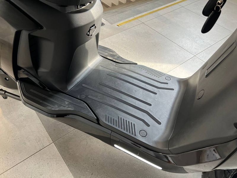 Електроскутер ATLAS Shark 2 2000W Black 770-70 фото